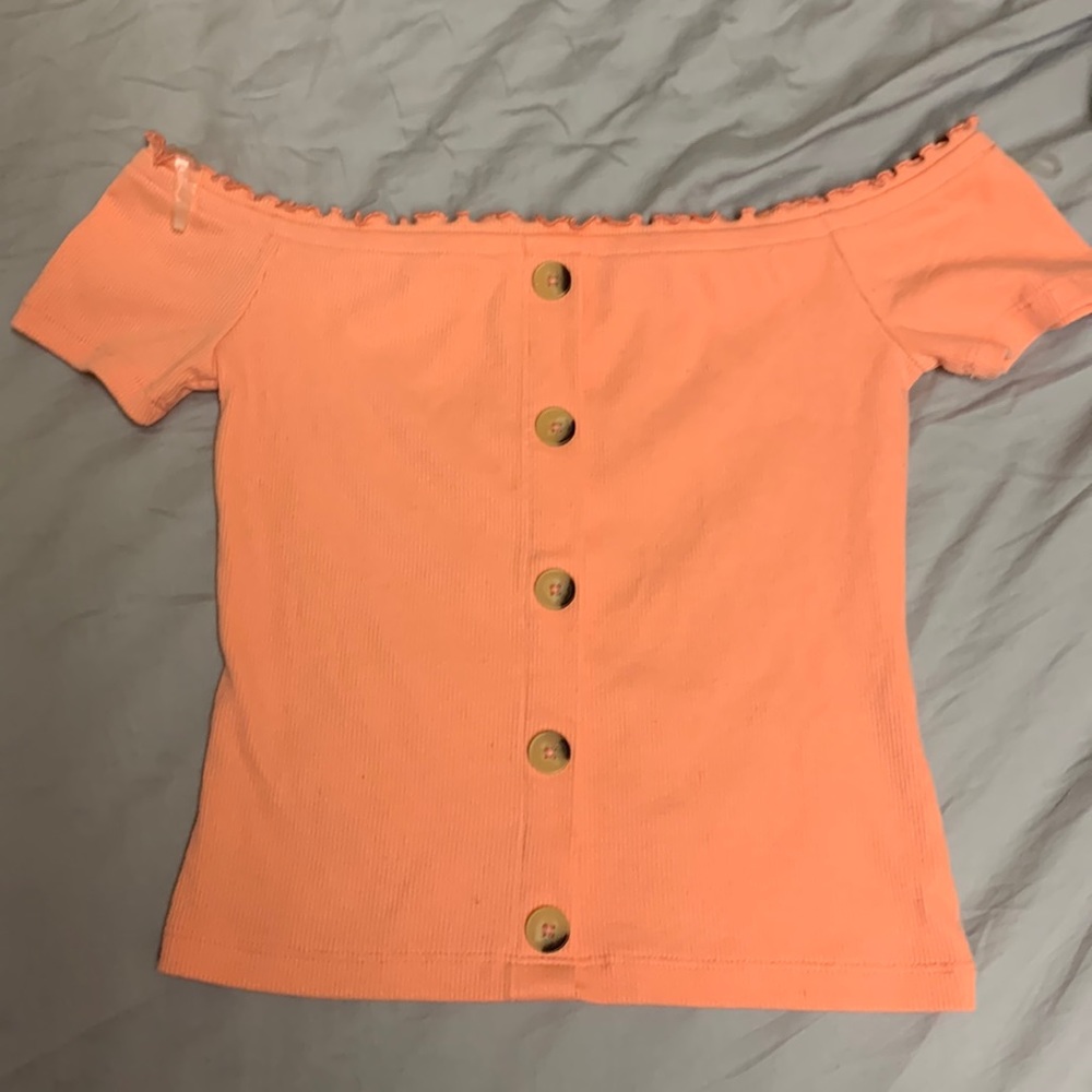 Off the shoulder t-shirt. Xs for kids
